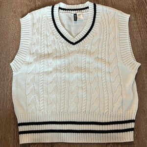 Woman’s H&M Sweater Vest